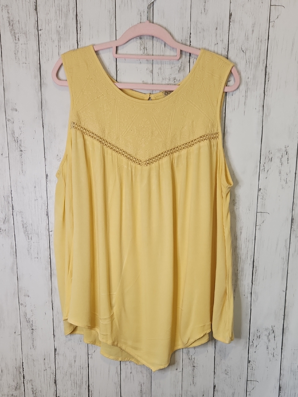 Democracy Sleeveless Yellow Crochet Yoke Women's Top 2X